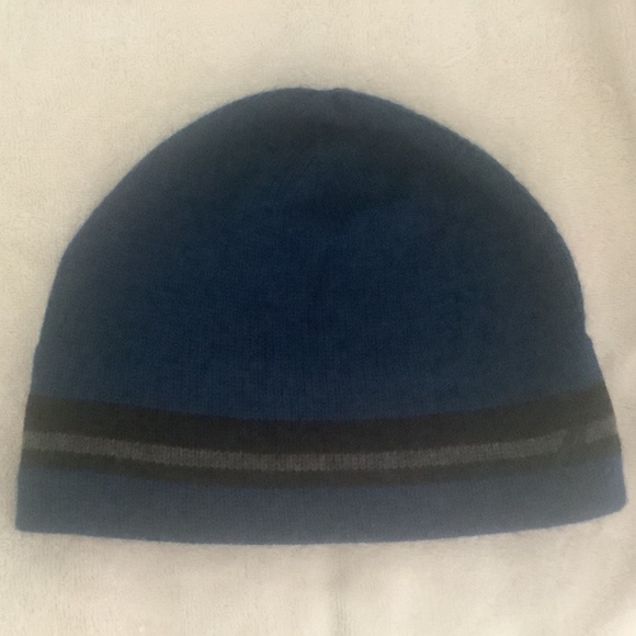 Nautica Men’s Blue/Black/Gray Striped Beanie PRE-OWNED - Picture 1 of 5